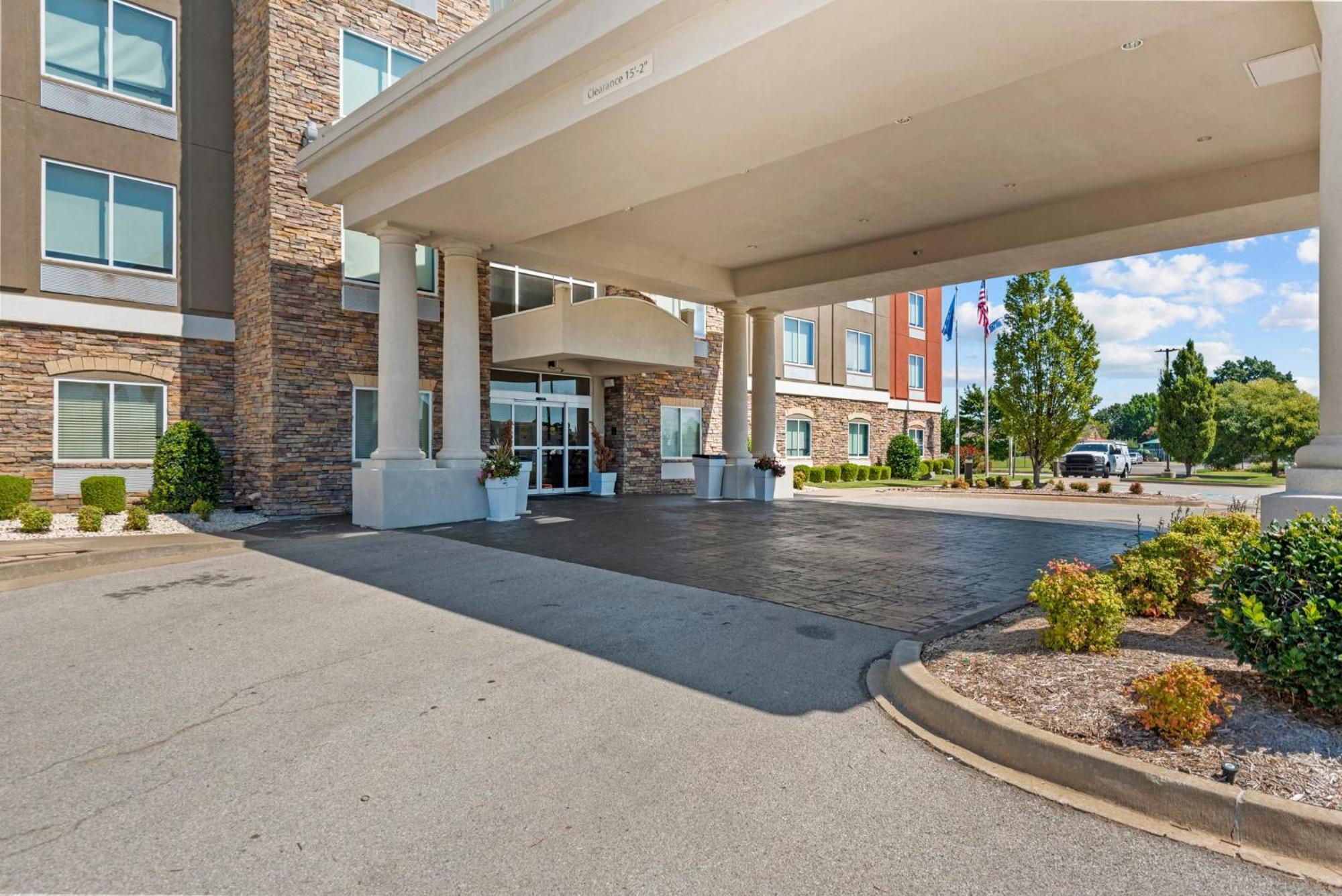 Holiday Inn Express Tulsa South Bixby By Ihg Jenks Exterior photo