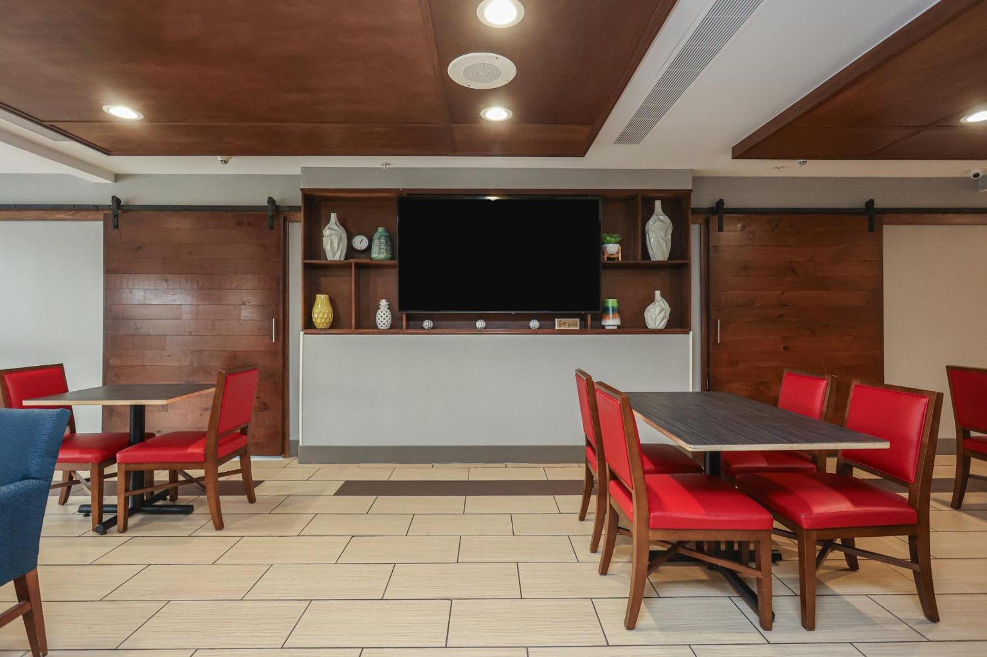 Holiday Inn Express Tulsa South Bixby By Ihg Jenks Exterior photo