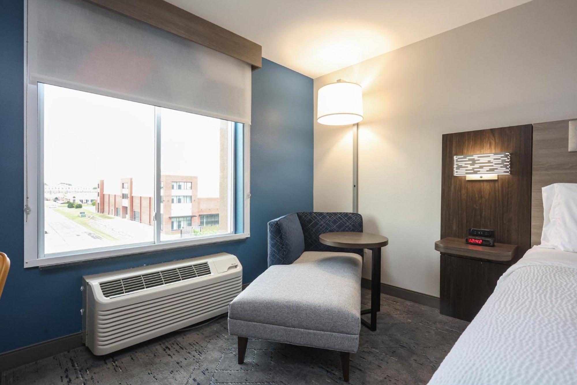 Holiday Inn Express Tulsa South Bixby By Ihg Jenks Exterior photo