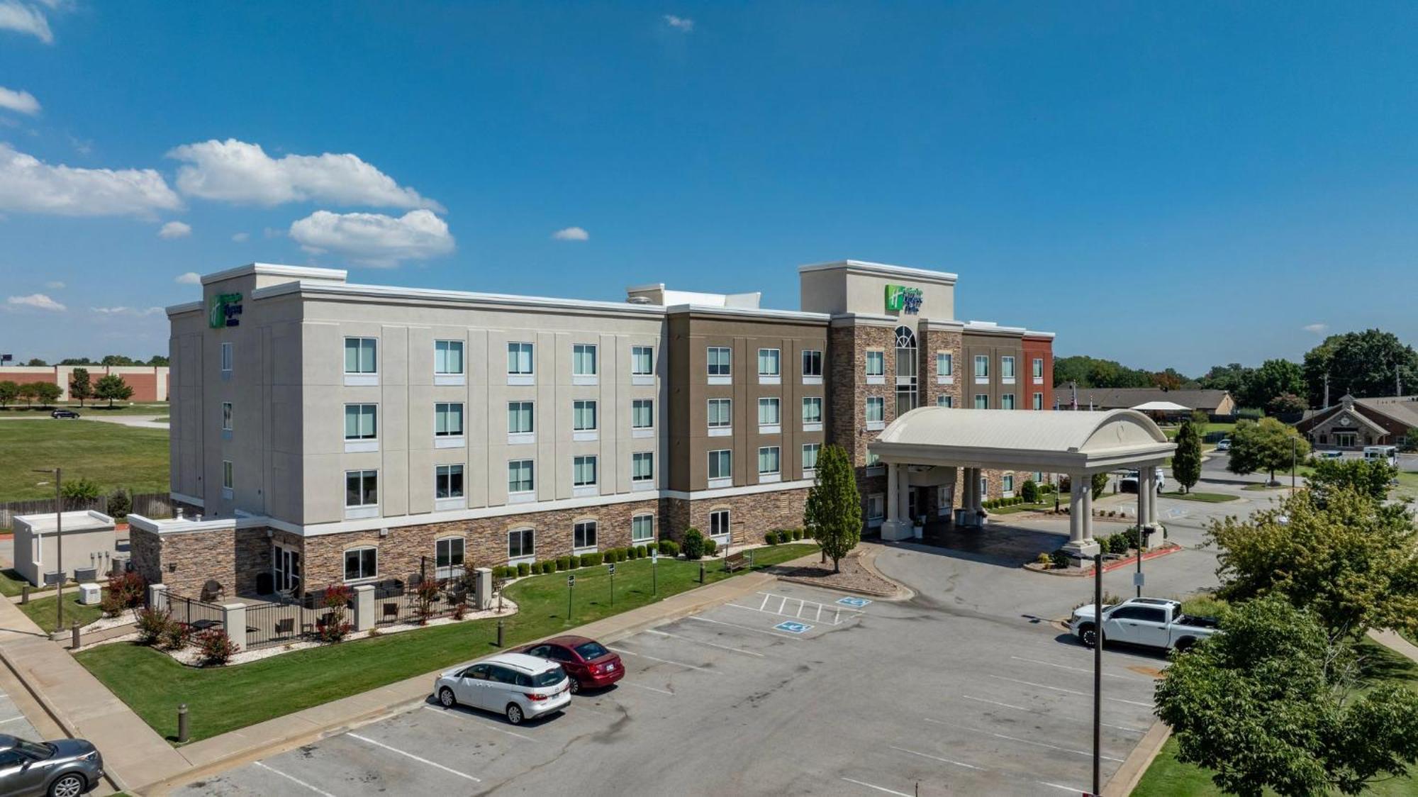 Holiday Inn Express Tulsa South Bixby By Ihg Jenks Exterior photo